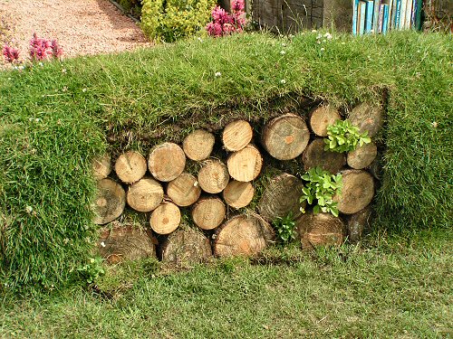 Log bank from The Garden of the Future